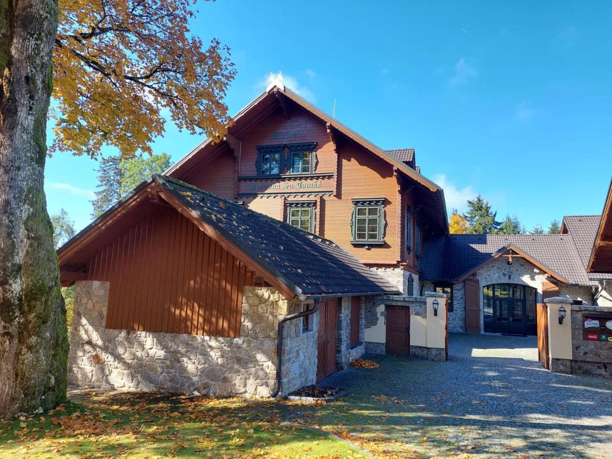 Hotel Svaty Tomas Predni Vyton Exterior photo